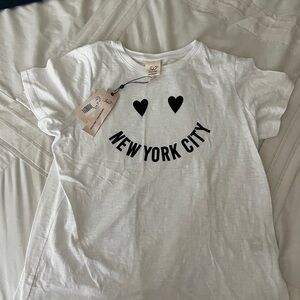 NWT White New York City 100% cotton  Graphic T-Shirt size small